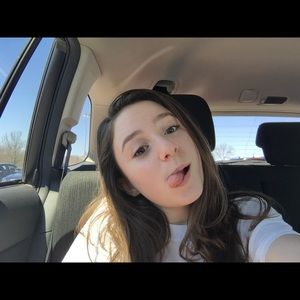 Meet your Posher, Ksenia